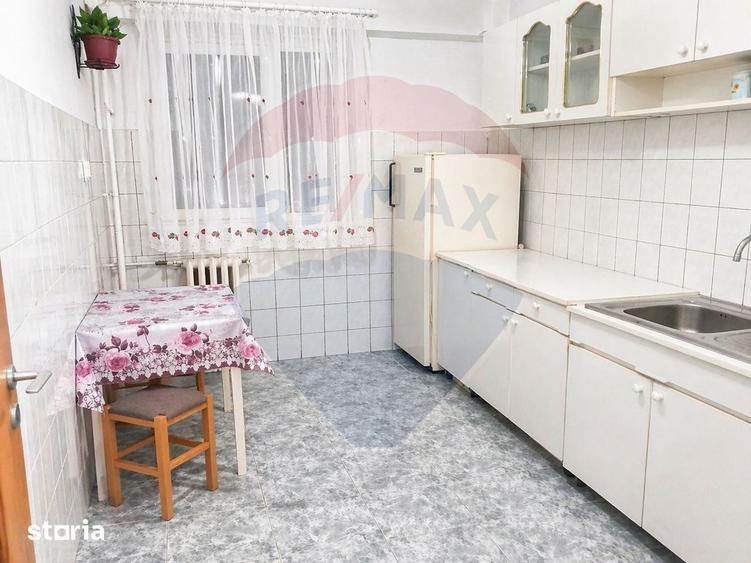 Apartament cu 2 camere decomandat în Km 4