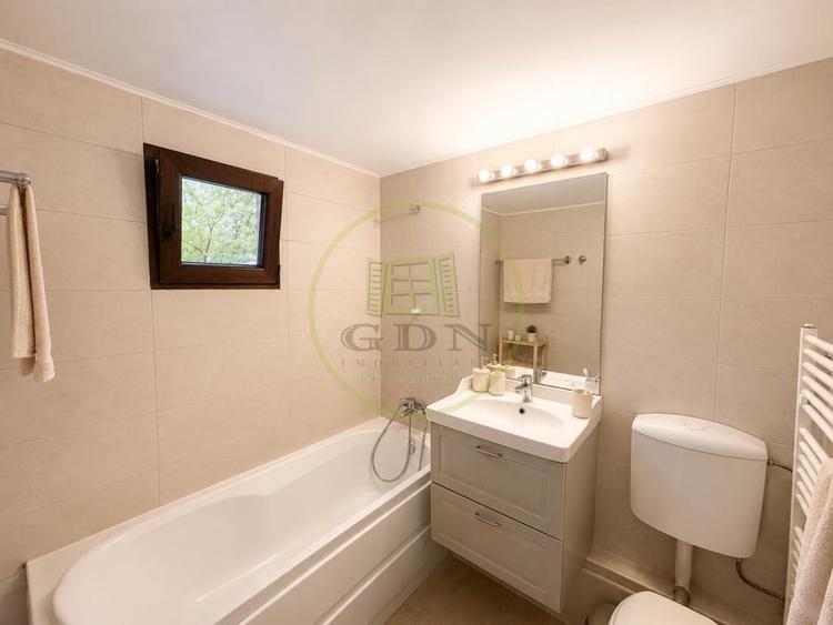 Apartament cu 3 camere semidecomandat, mobilat în Rahova