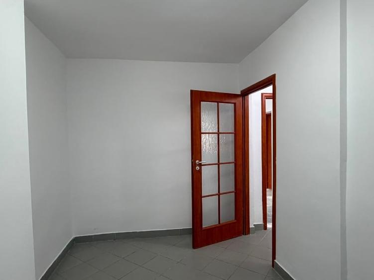 Spațiu comercial, de 130 mp, în Buzaului