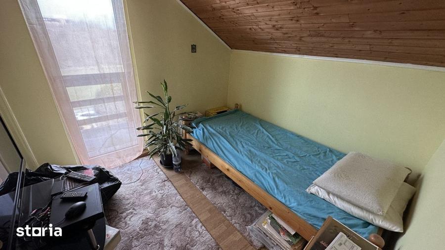 Casă cu 4 camere cu Teren 300 Mp în Central