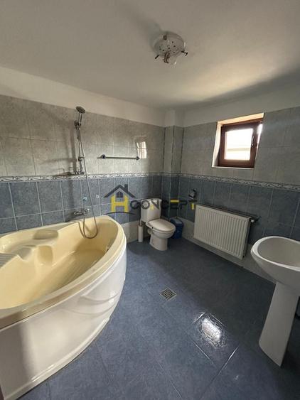 Casă individuală cu 5 camere cu Canalizare în Cornetu