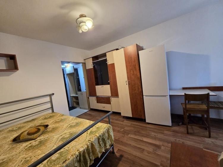 Garsonieră decomandată, mobilată în Galata