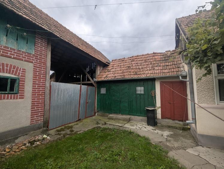 Casă cu 4 camere în Ogra