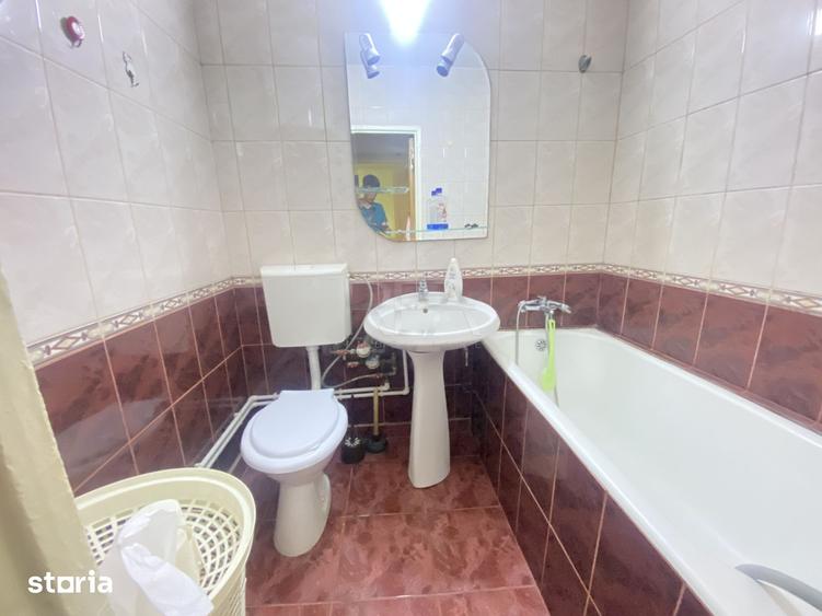 Apartament cu 3 camere decomandat, mobilat în Rahova