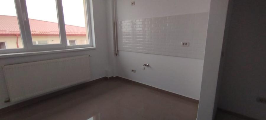 Apartament cu 3 camere decomandat în Popas Păcurari