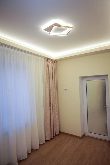 Apartament cu 4 camere decomandat în Central