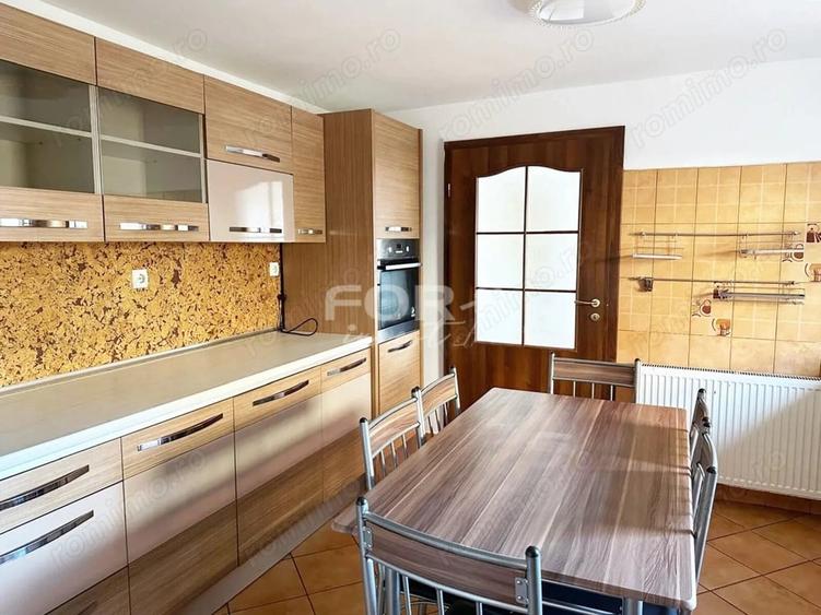 Casă cu 6 camere cu Teren 428 Mp în Iosia