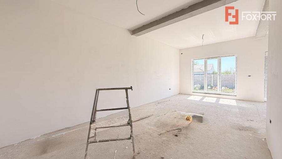 Duplex cu 3 camere cu Teren 250 Mp în Moșnița Veche