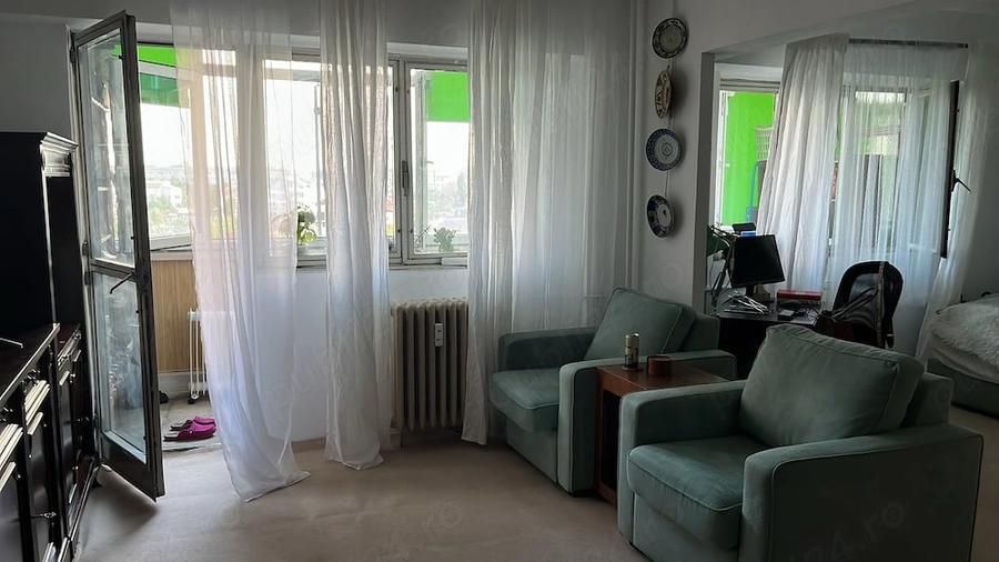 Apartament cu 3 camere decomandat în Titulescu