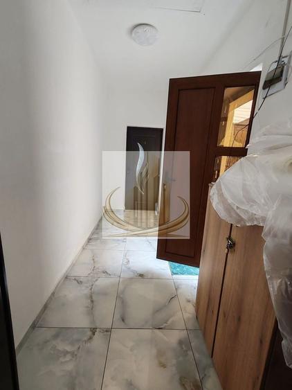 Casă individuală cu 5 camere cu Canalizare în Traian