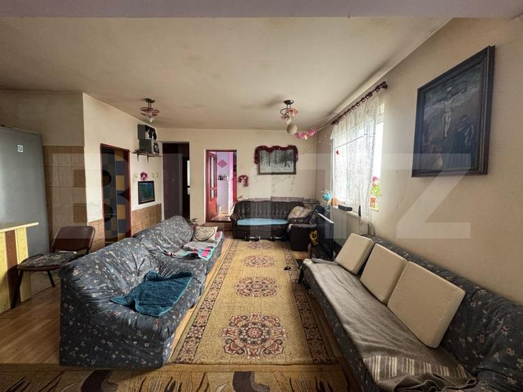 Casă individuală cu 4 camere cu Teren 900 Mp în Simeria