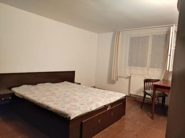 Casă cu 4 camere în Dosu Bricii
