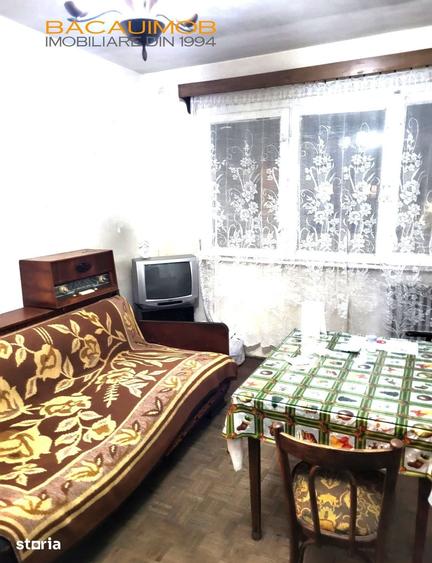 Apartament cu 3 camere semidecomandat în 9 Mai