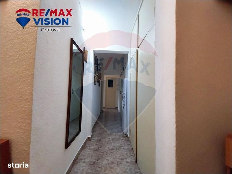Apartament cu 3 camere decomandat în Valea Rosie