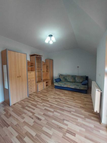 Casă cu 2 camere cu Teren 300 Mp în Central