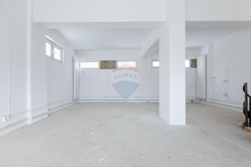 Casă individuală cu 1 camere cu Canalizare în Gară