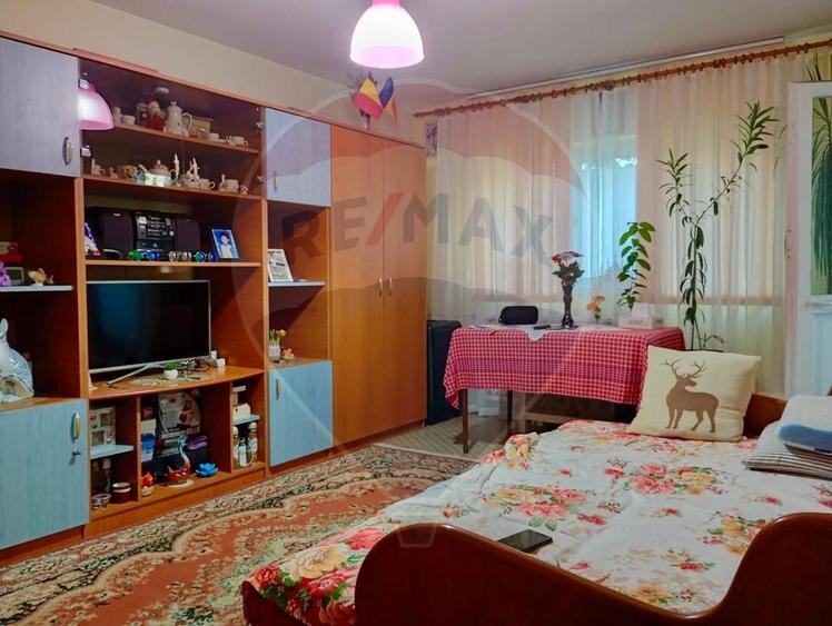 Apartament cu 2 camere decomandat în Aviatorilor