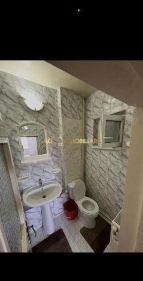 Apartament cu 3 camere decomandat, mobilat în Politehnica