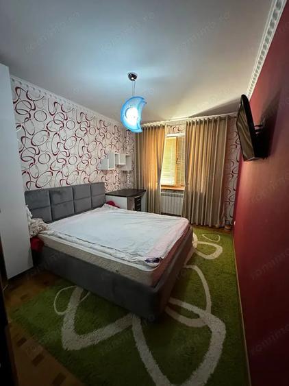 Apartament cu 3 camere în Badea Cârțan