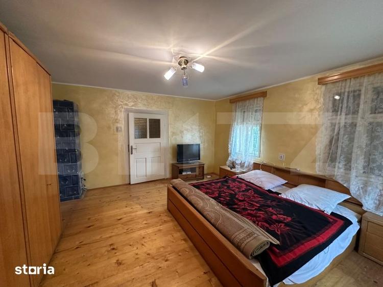 Casă cu 4 camere cu Teren 2686 Mp în Mărișelu