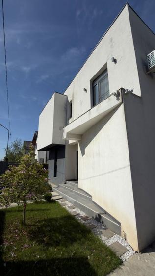Casă individuală cu 6 camere cu Canalizare în Tunari