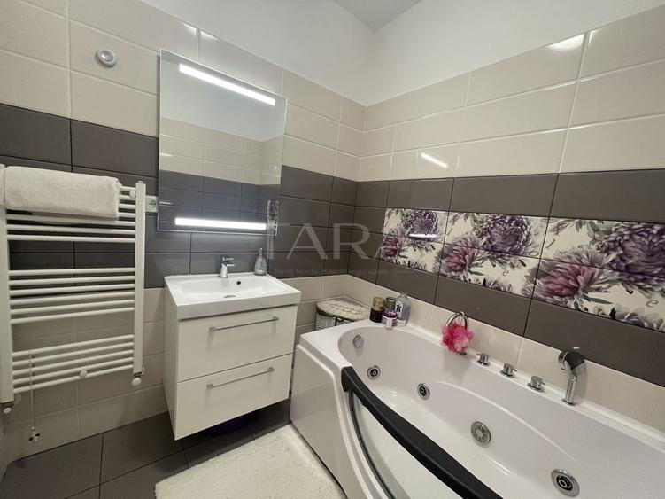 Apartament cu 2 camere semidecomandat, mobilat în Baciu
