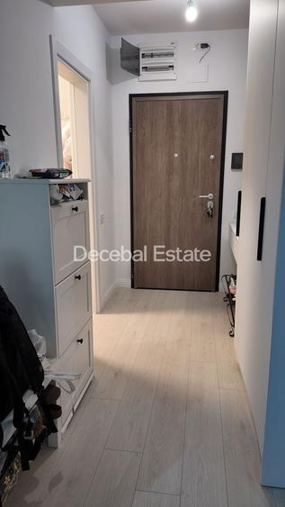 Apartament cu 3 camere semidecomandat, mobilat în Nord