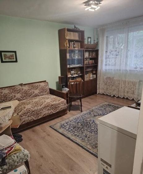 Apartament cu 2 camere decomandat în Drumul Taberei