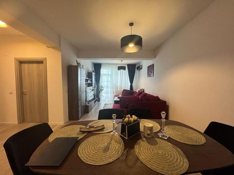 Apartament cu 2 camere semidecomandat, mobilat în Băneasa
