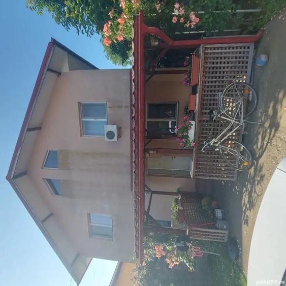 Casă cu 4 camere în Poiana lui Stângă