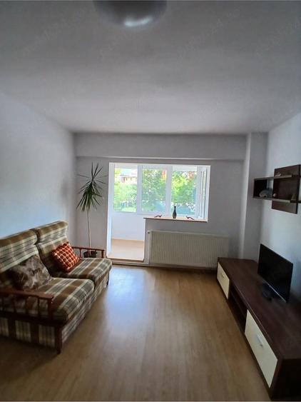 Apartament cu 2 camere decomandat în Județean