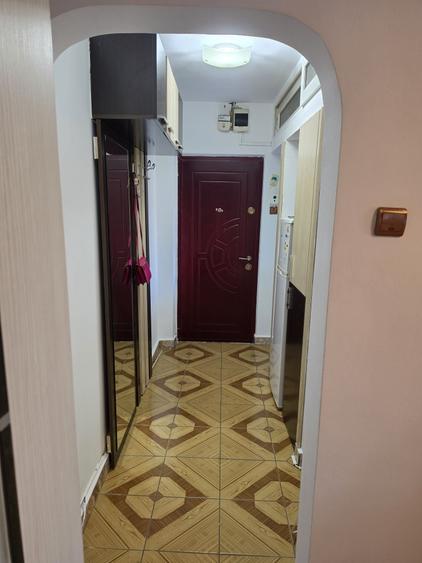 Apartament cu 2 camere semidecomandat în Palazu Mare