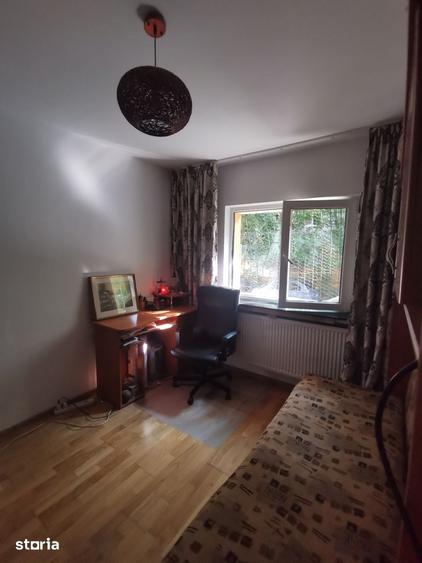 Apartament cu 3 camere în Rahova