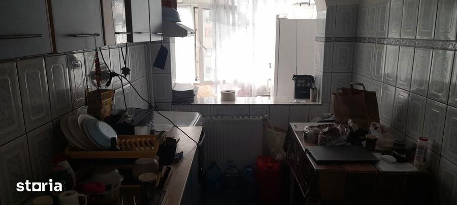 Apartament cu 2 camere semidecomandat în Micro 9