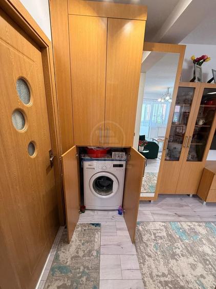 Apartament cu 2 camere semidecomandat în Florești