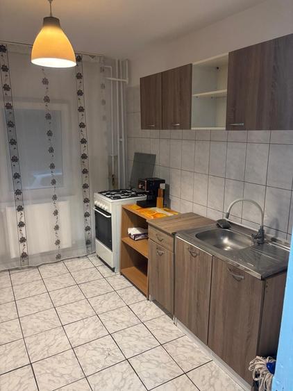 Apartament cu 2 camere semidecomandat în Malu Roșu