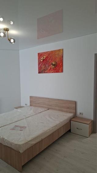 Garsonieră în Roșu