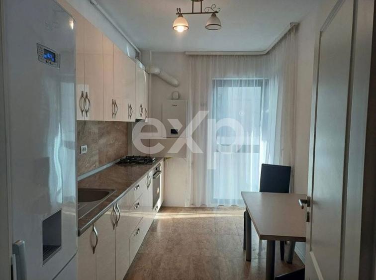 Apartament cu 2 camere decomandat, mobilat în Ultracentral