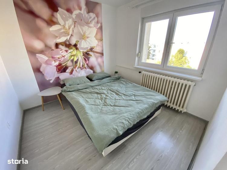Apartament cu 3 camere semidecomandat în Ciupercenii Noi
