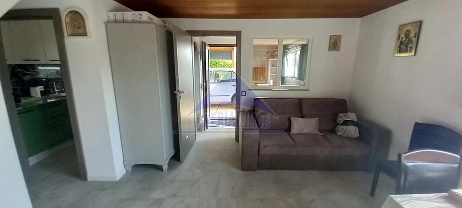 Casă cu 2 camere cu Canalizare în Central