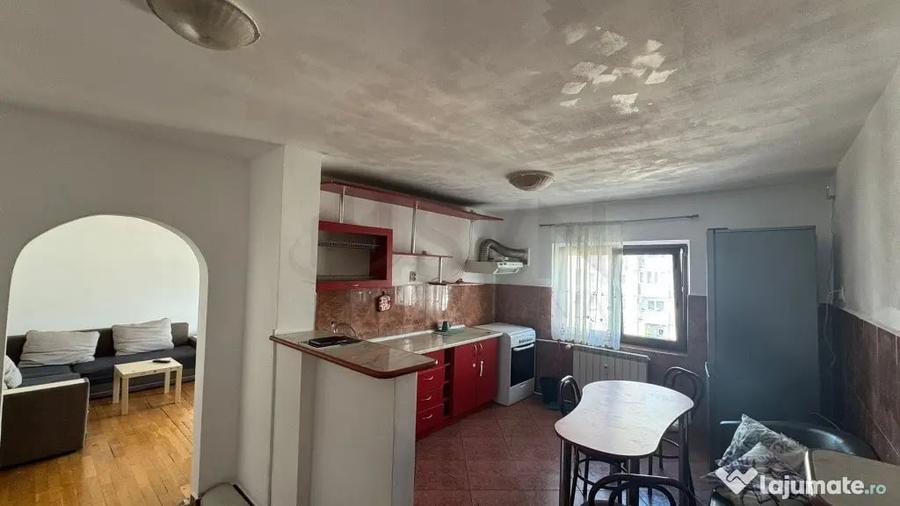 Apartament cu 3 camere decomandat în Unirii