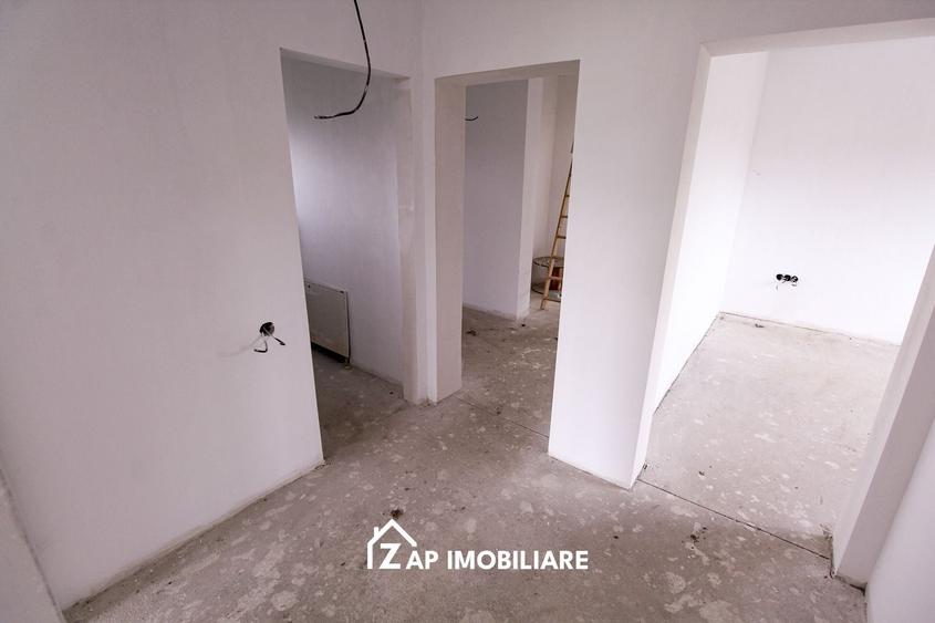 Casă individuală cu 5 camere cu Canalizare în Corunca