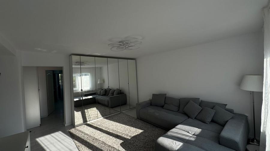 Apartament cu 2 camere decomandat, mobilat în Vitan Mall