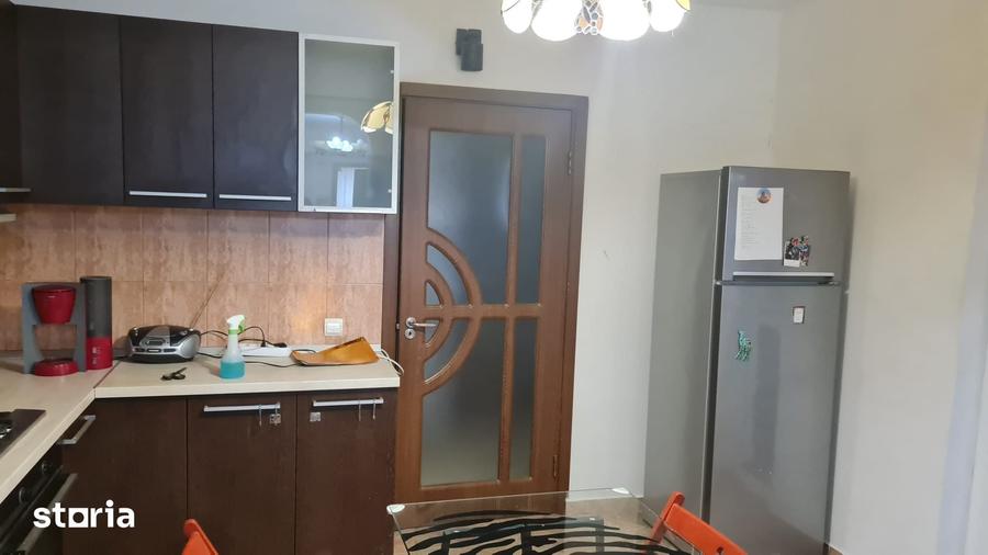 Casă cu 5 camere cu Teren 2600 Mp în Rahova