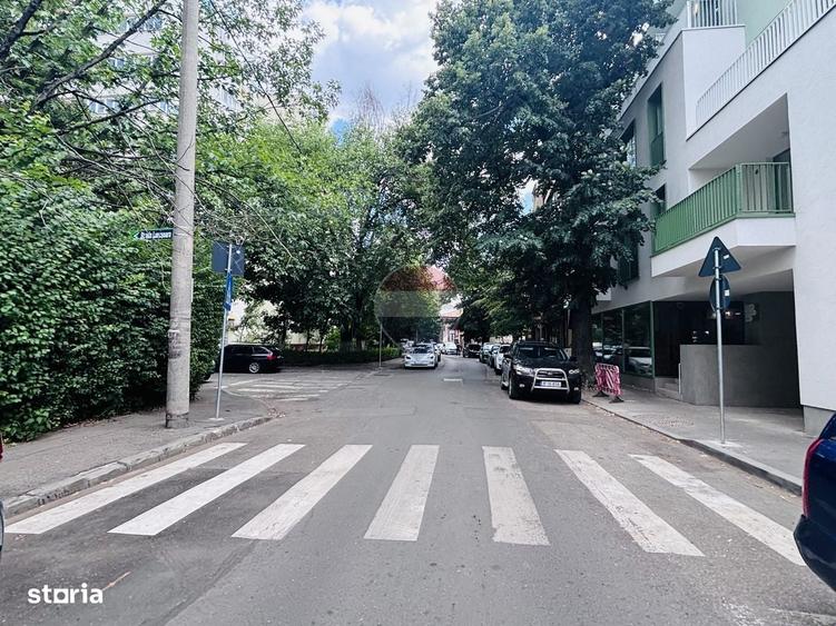 Apartament cu 3 camere în Ștefan cel Mare
