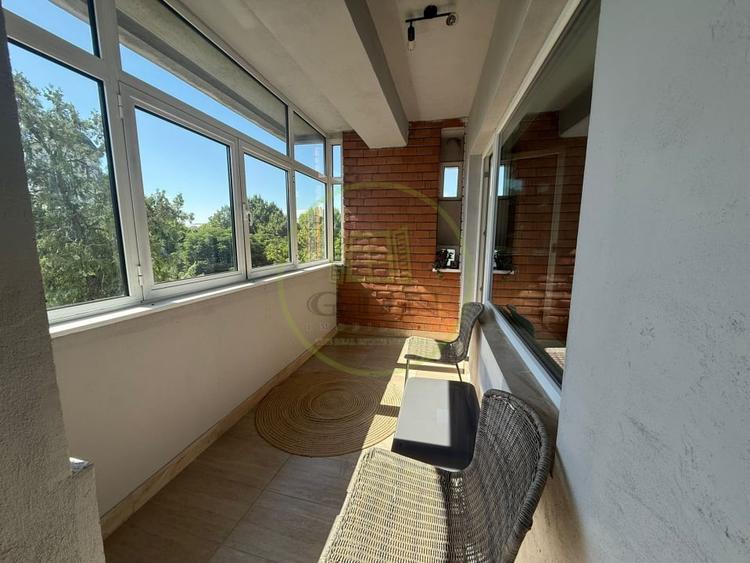 Apartament cu 4 camere decomandat, mobilat în 1 Mai
