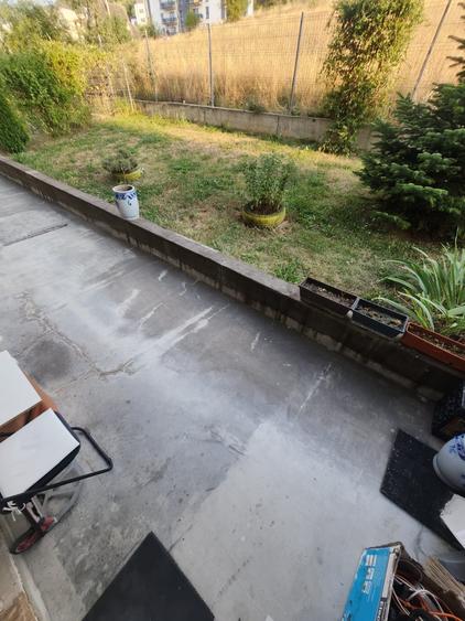 Apartament cu 2 camere semidecomandat, mobilat în Florești