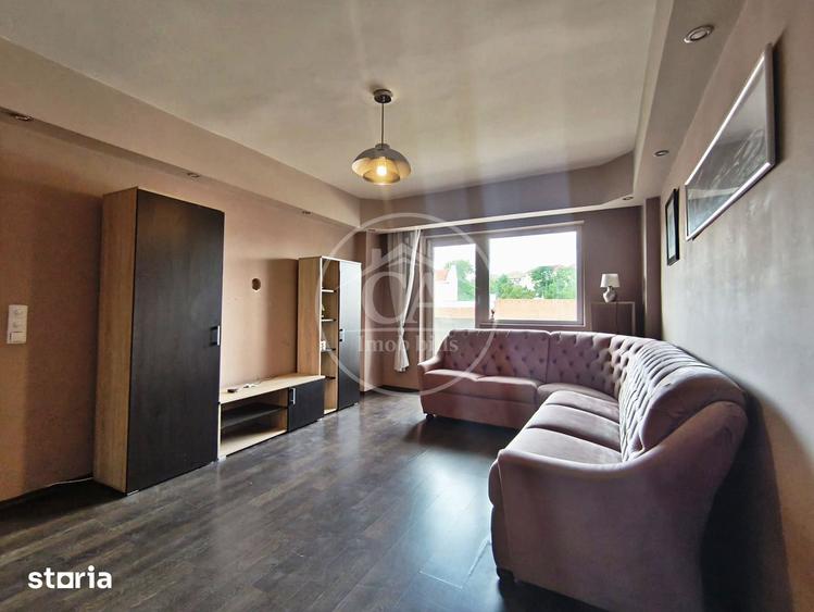 Apartament cu 4 camere decomandat în Rogerius
