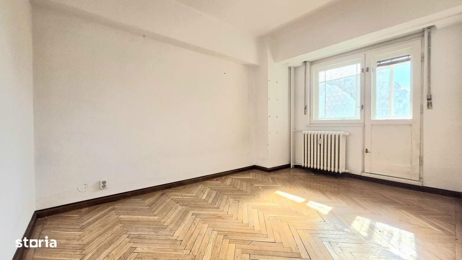 Apartament cu 4 camere decomandat în Unirii