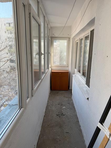Apartament cu 3 camere decomandat în Colentina